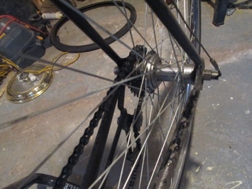 Photograph of the re-designed TriVelox gear courtesy of Wayne Gillies